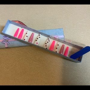 Custom Designed Press-on Nails